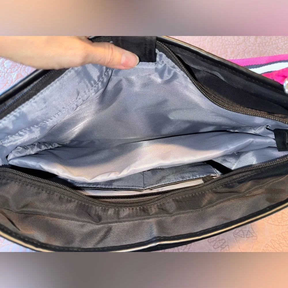 Elegant Black Quilted Laptop Bag with Pink Accents - Picture 10 of 16